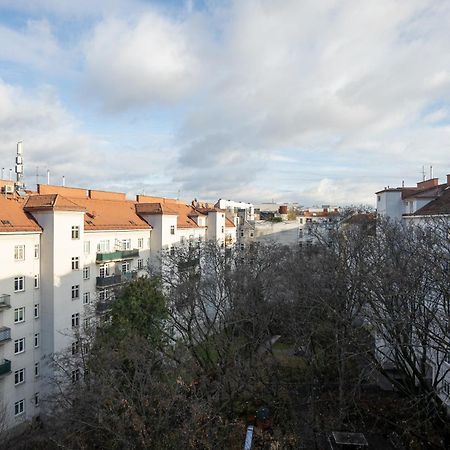 Apartment With A Private Terrace Located Right Near Belvedere Castle, 15 Minutes Away From Stephansdom Wenen Buitenkant foto