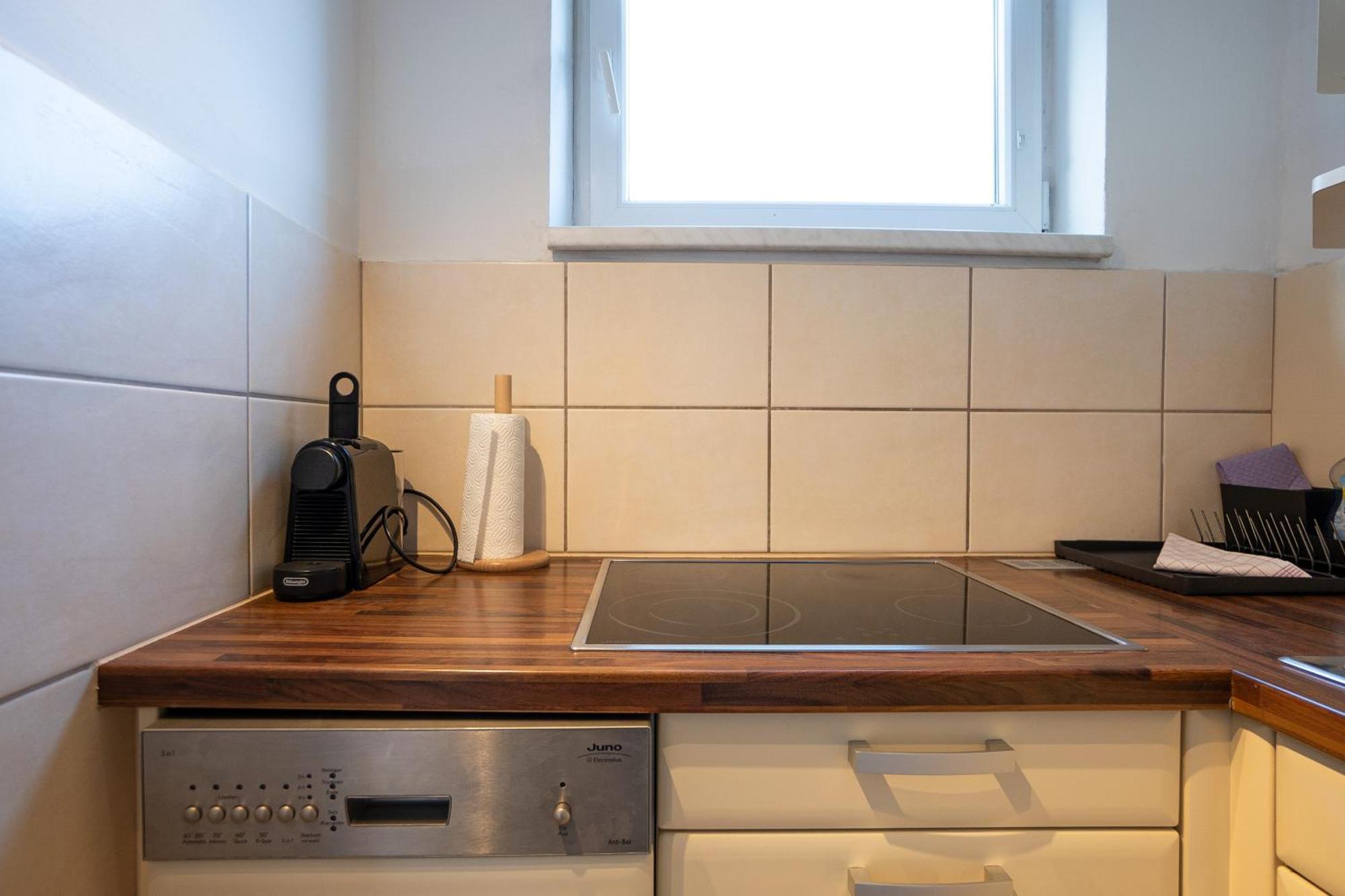 Apartment With A Private Terrace Located Right Near Belvedere Castle, 15 Minutes Away From Stephansdom Wenen Buitenkant foto