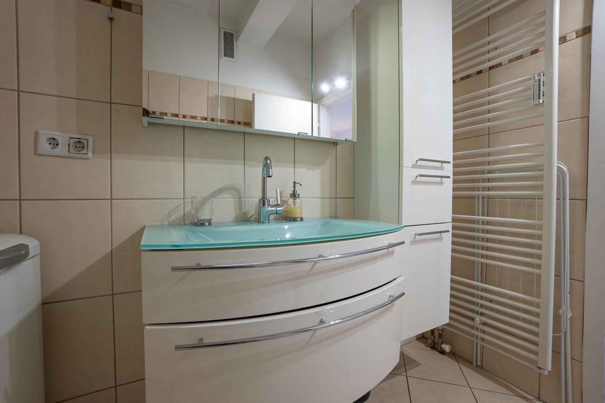 Apartment With A Private Terrace Located Right Near Belvedere Castle, 15 Minutes Away From Stephansdom Wenen Buitenkant foto