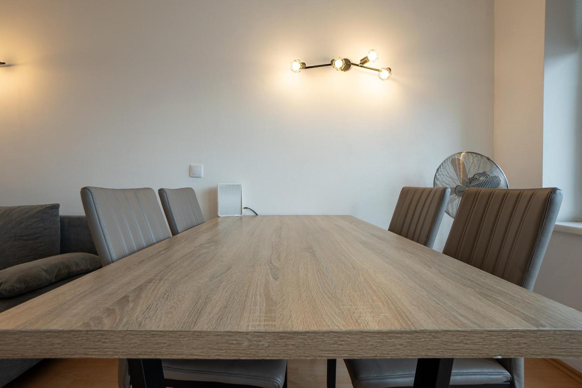 Apartment With A Private Terrace Located Right Near Belvedere Castle, 15 Minutes Away From Stephansdom Wenen Buitenkant foto