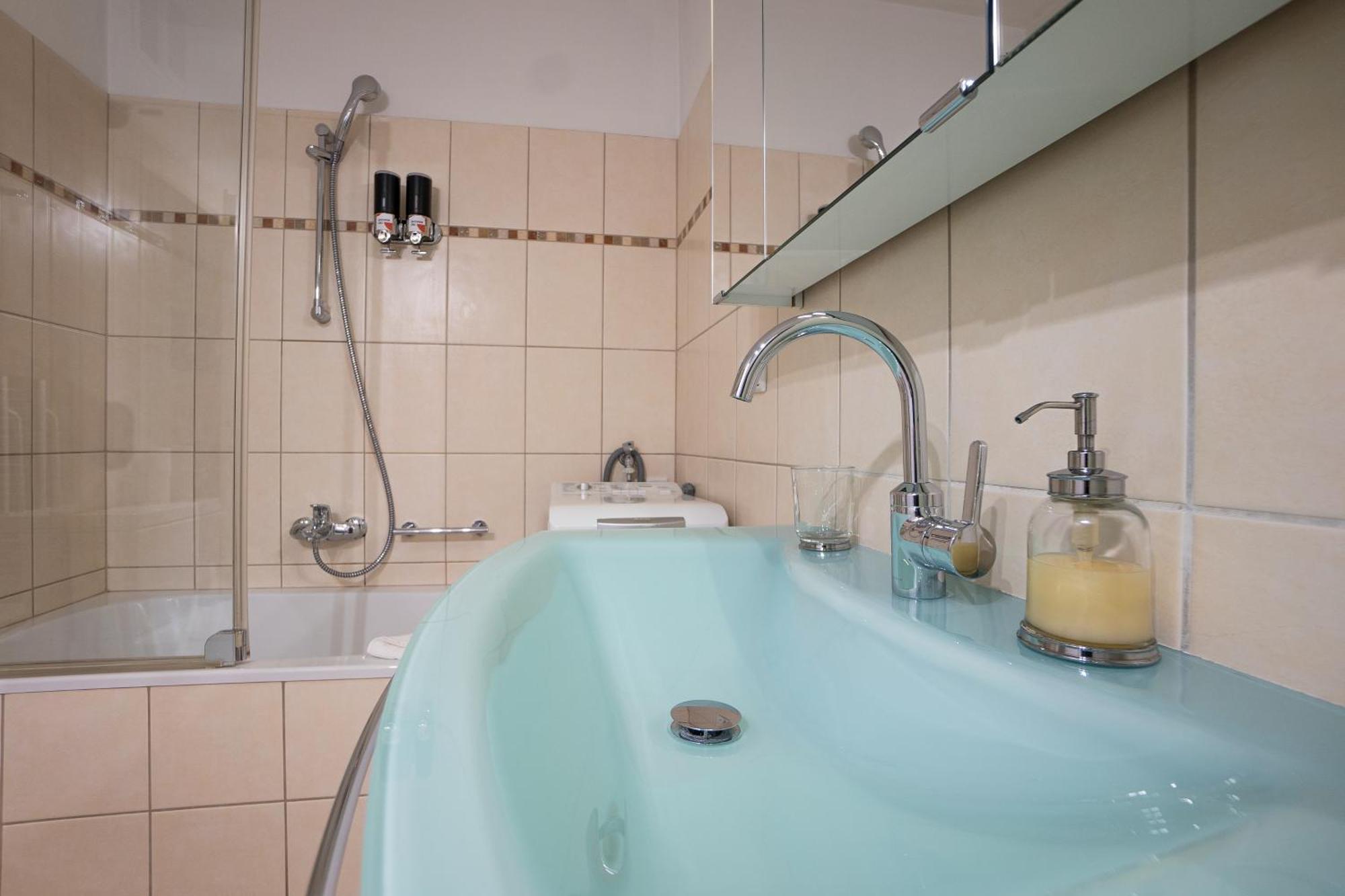 Apartment With A Private Terrace Located Right Near Belvedere Castle, 15 Minutes Away From Stephansdom Wenen Buitenkant foto