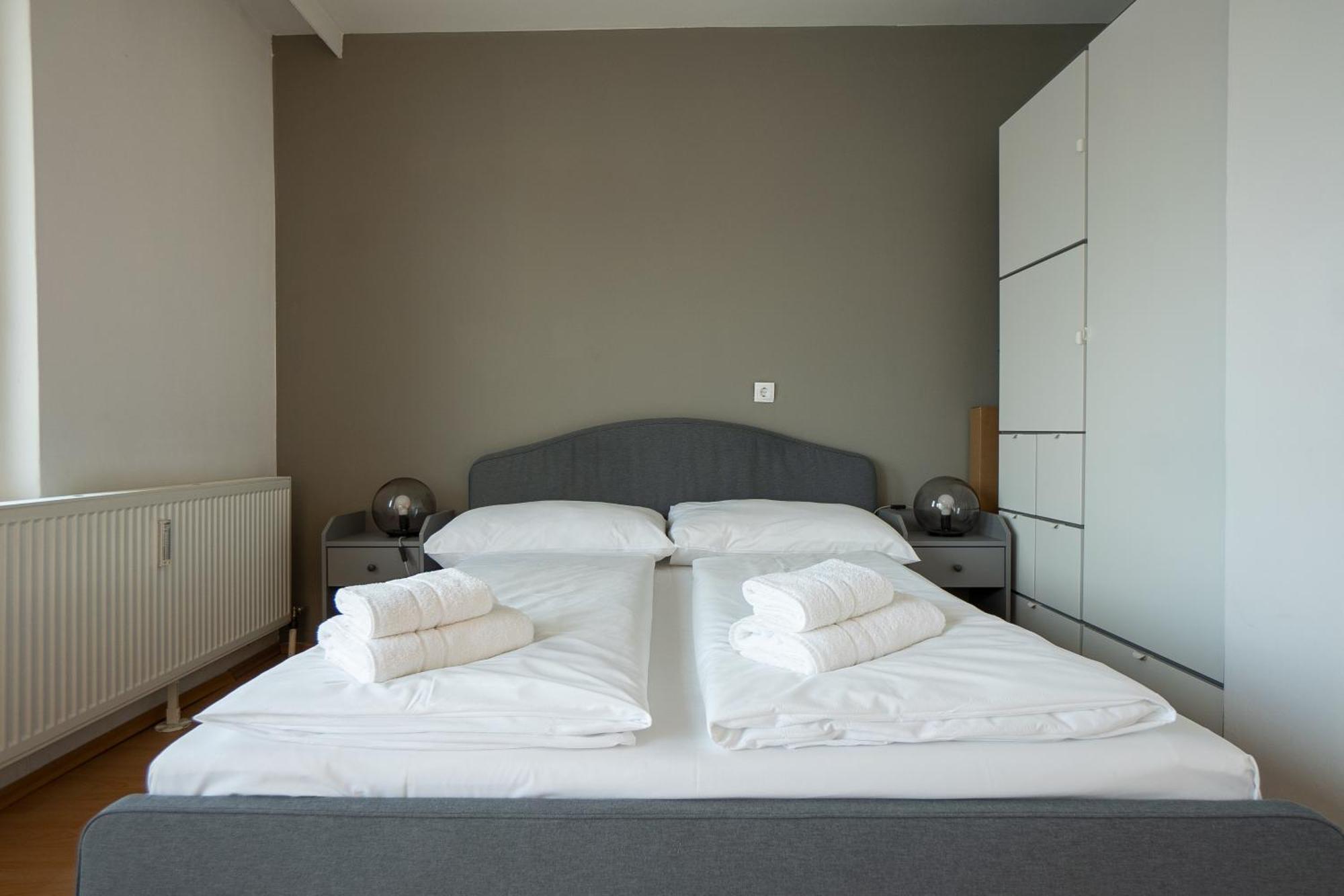 Apartment With A Private Terrace Located Right Near Belvedere Castle, 15 Minutes Away From Stephansdom Wenen Buitenkant foto